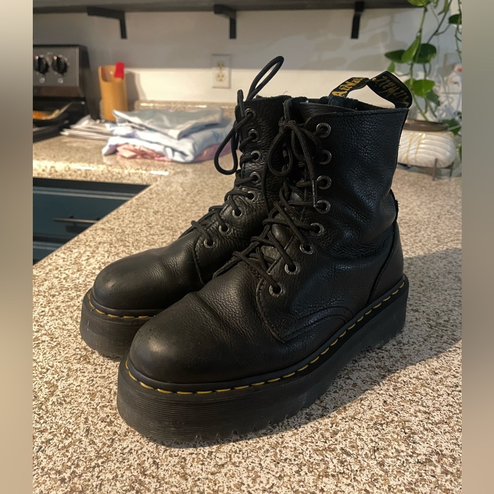 Platform Doc Martens